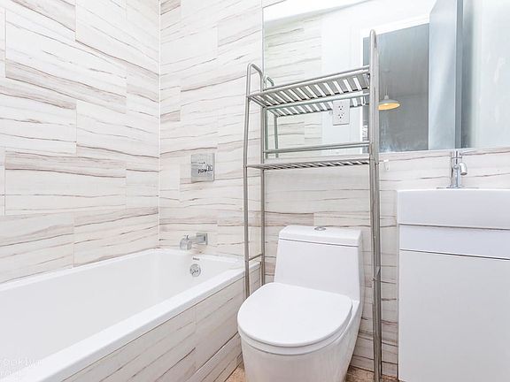 5th image of 138 Cornelia St #2AA