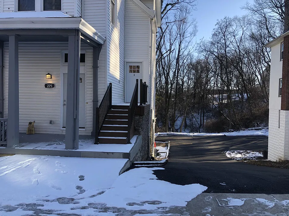 225-227 Gilman Ave