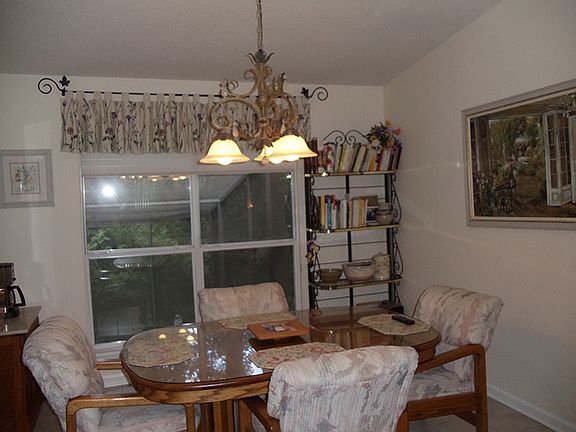 3rd image of 3601 Waterside Dr