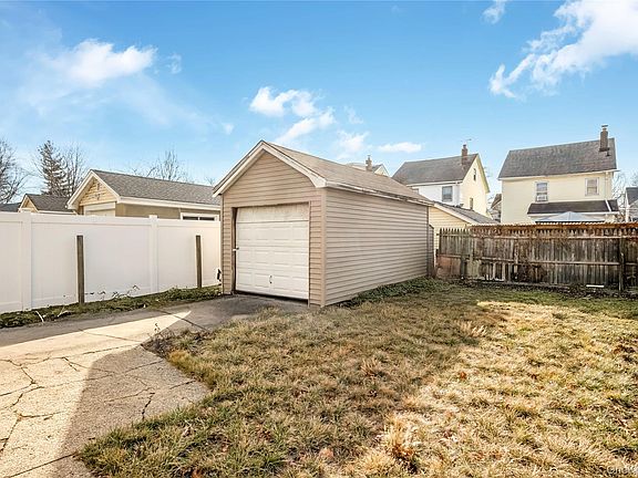 5th image of 24018 144th Avenue