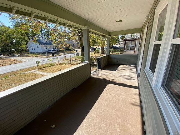 2nd image of 3718 Grand Ave