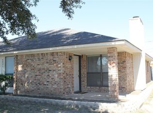 6843 Sierra Dr, North Richland Hills, TX 76180