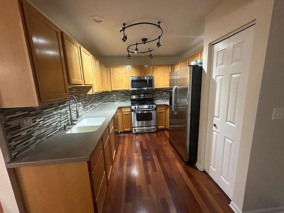 5th image of 2746 Borkshire Ln