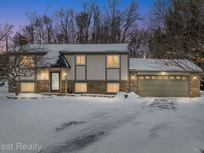 9580 Chaumont Dr, Commerce Township, MI, 48382