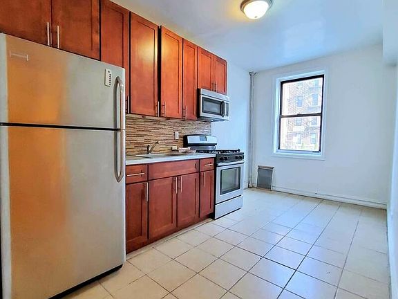 4th image of 55 Linden Blvd APT 1B