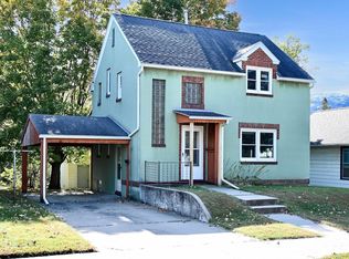 807 W Mark St, Winona, MN 55987