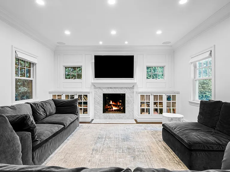 16 Hilltop Dr — Photo 9