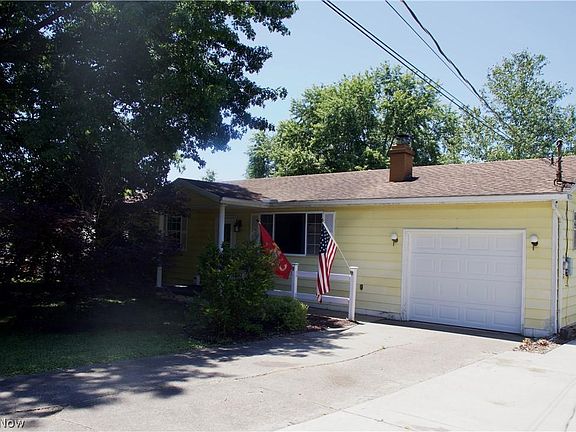 2nd image of 326 Oak St