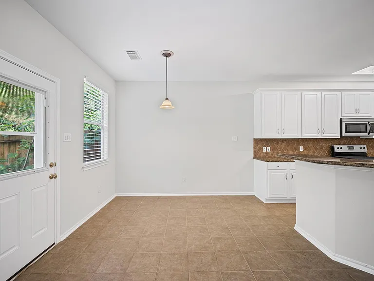 35 Ledgestone Pl — Photo 11