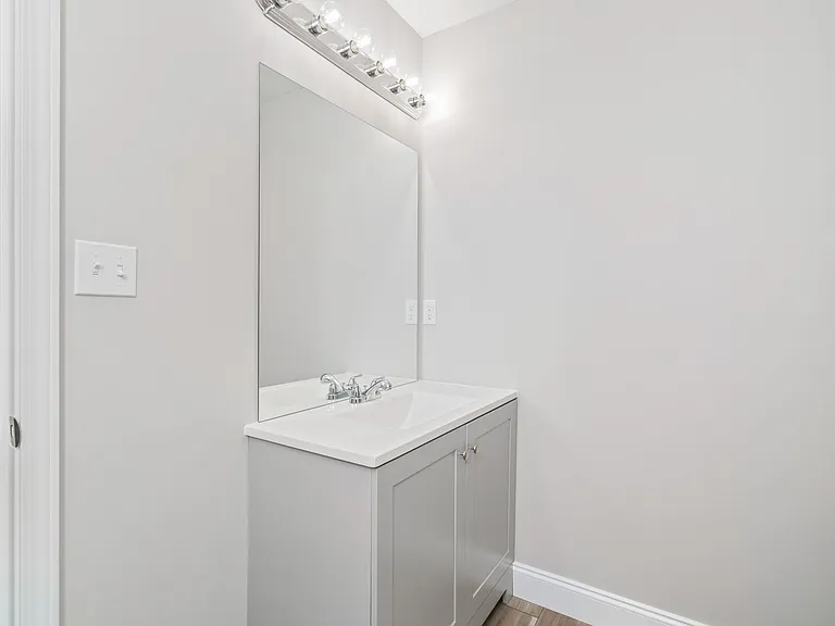 2533 Adair Ave — Photo 18