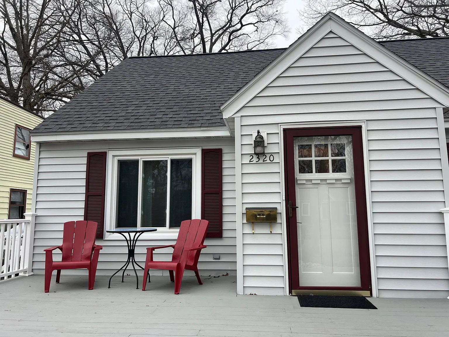 3 bed, 1.5 bath, 1194 sqft, $2,500 — Photo 2