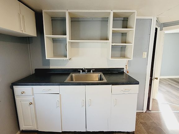 5th image of 375 N Greenwich St #2