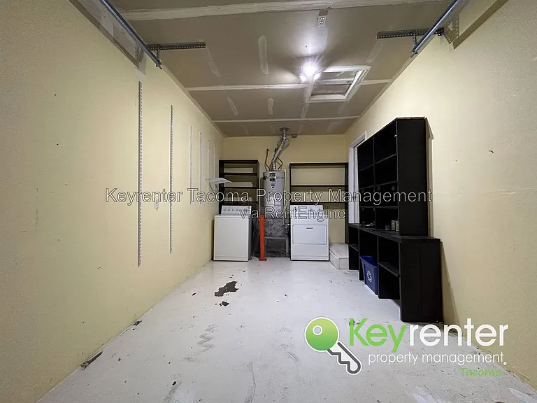221 Sunset Dr — Photo 17