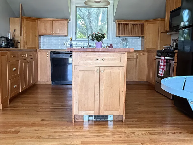 251 Browns Ln #A — Photo 7