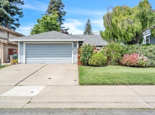 7560 Deltawind Dr, Sacramento, CA 95831