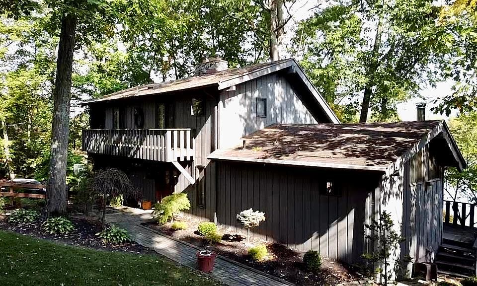 1st image of 988 Trout Dr