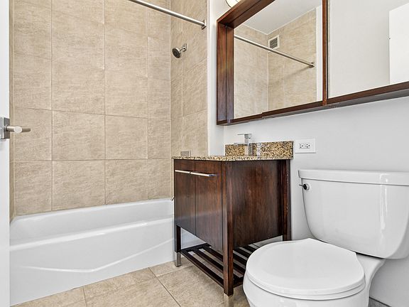4th image of 125 W 31st St Ph E