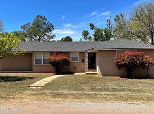 901 S Houston St, Shamrock, TX 79079