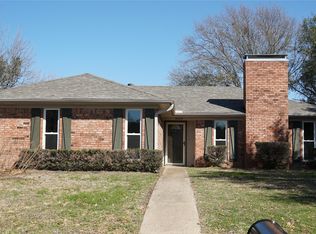 1014 Meridith Dr, Terrell, TX 75160