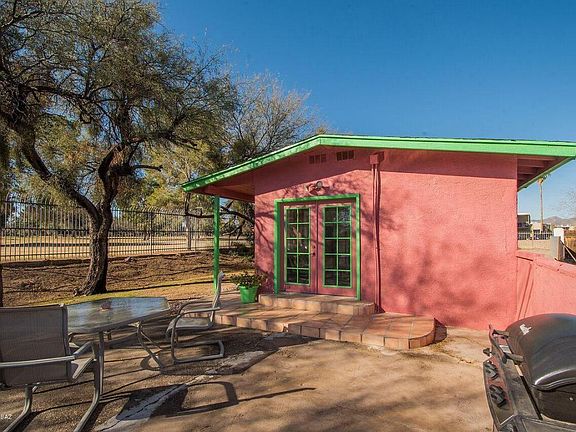 5th image of 1526 N Mohave Ave