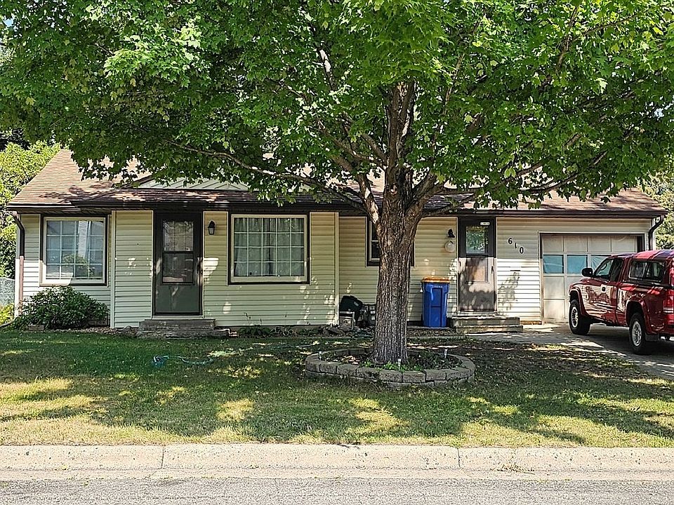 1st image of 610 E Academy St