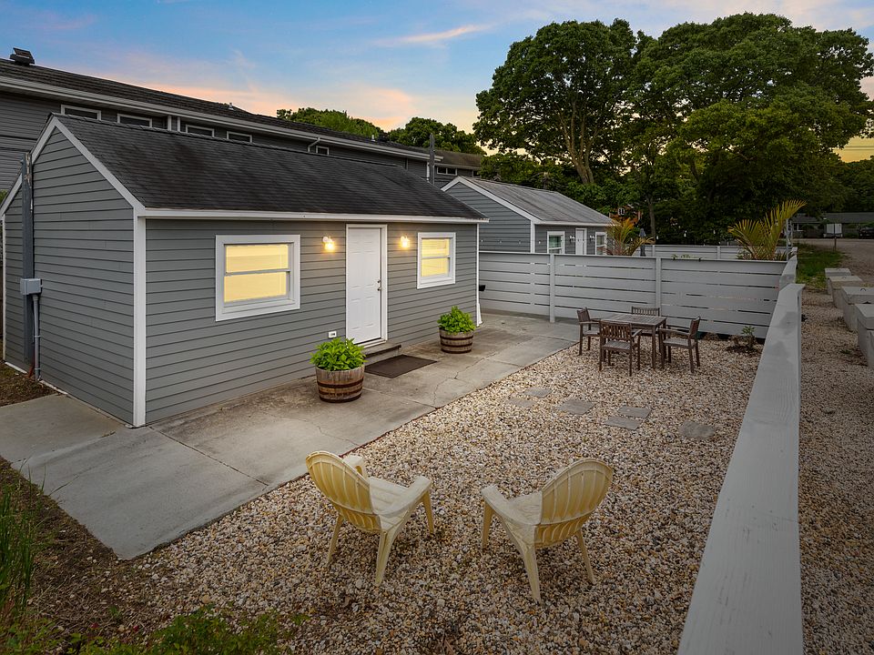 1st image of 408 W Lake Dr #2