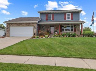 12601 Marsh Landing Pkwy, Cedar Lake, IN 46303