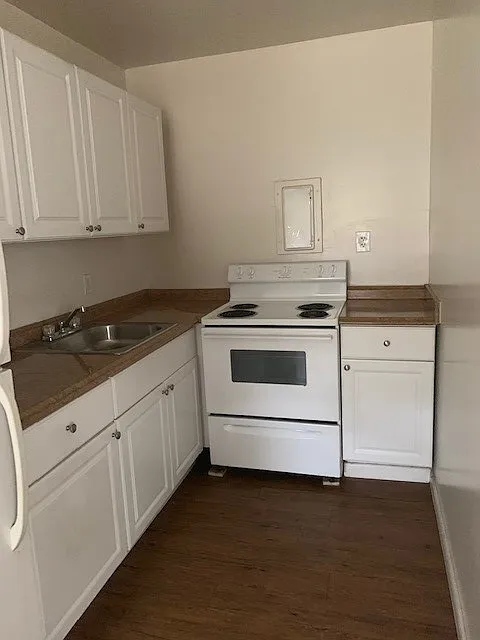 Studio, 450 sqft, $1,085 — Photo 3