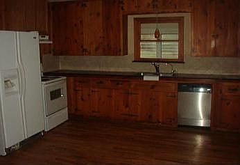 4th image of 2102 Mimosa Dr
