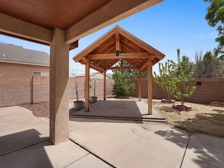 8620 Casa Verde Ave NW — Photo 35