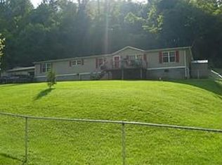 107 Woodbine Farm Rd, Scott Depot, WV 25560