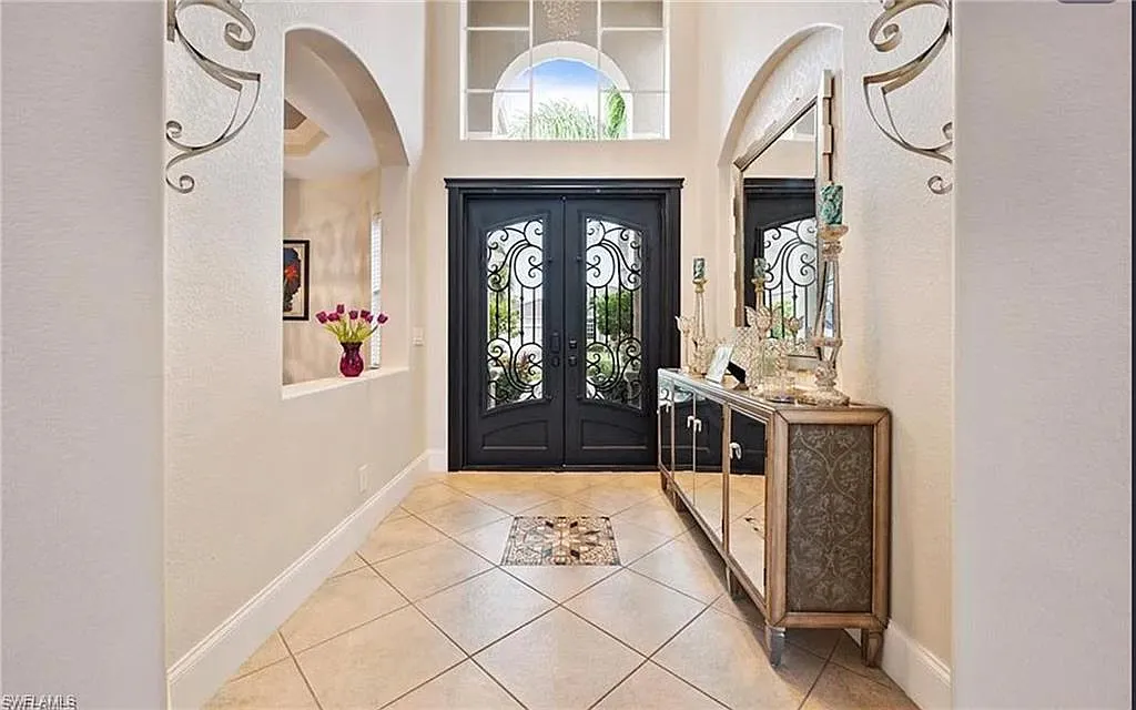5 bed, 6.0 bath, 4395 sqft, $12,500 — Photo 4