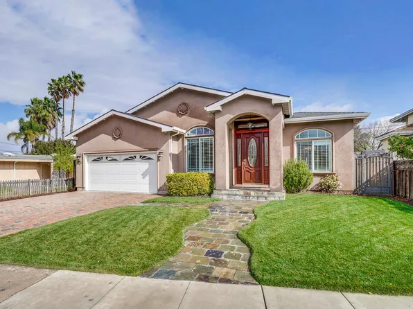10430 Stern Ave, Cupertino, CA 95014