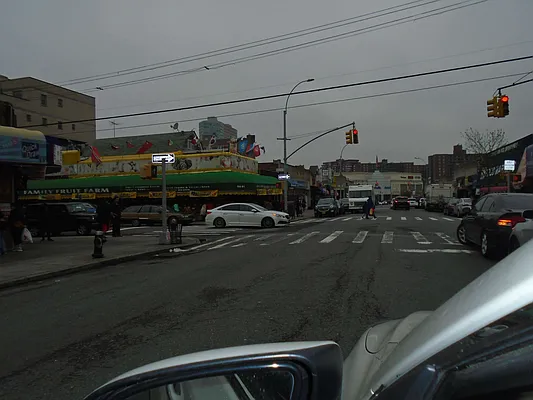 Rented by 18 REALTY | media 23