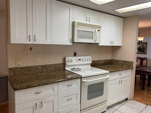 3rd image of 4037 Royal Manor Blvd Lot 152