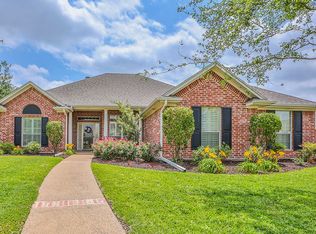 1100 Camden Ct, Woodway, TX 76712