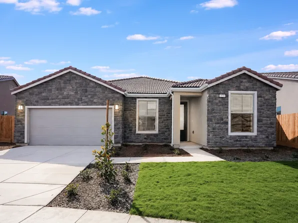 1034 Granite Dr W, Madera, CA 93636