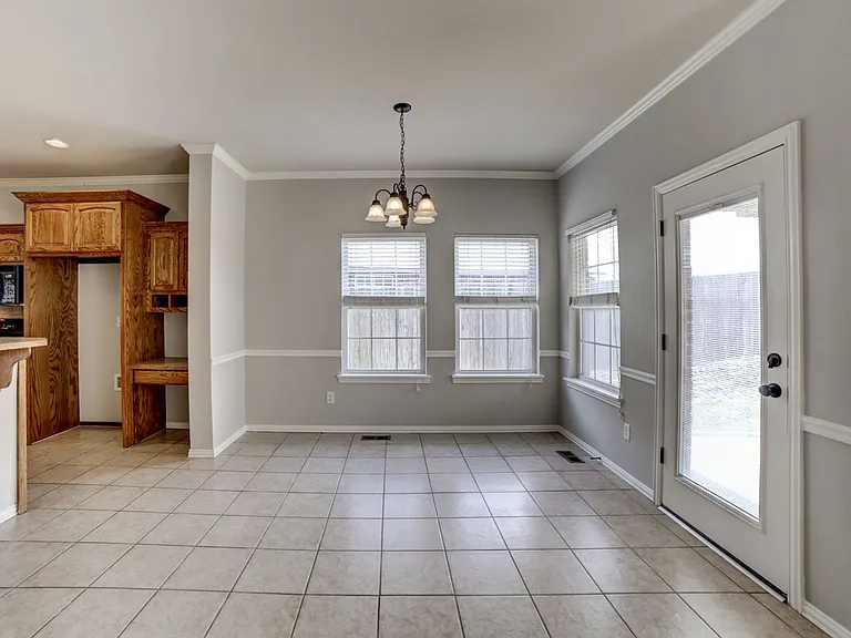 819 E Seattle Pl — Photo 46