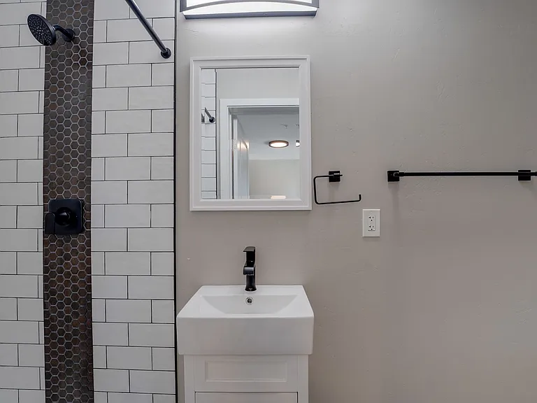 Duplet at Hillcrest | Modern Studio, 1 & 3 Bedroom Apartments — Photo 42