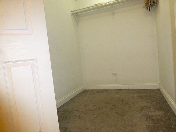 5th image of 4860 W Cornelia Ave #2