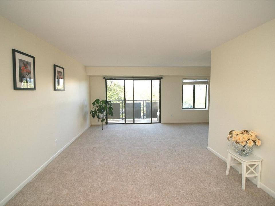 1st image of 3101 S Manchester St APT 514