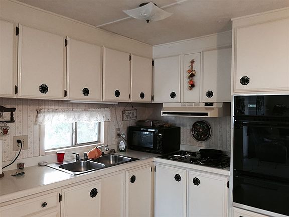 5th image of 3532 S Jasper Ave