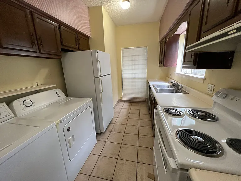2073 Brightside Dr — Photo 9