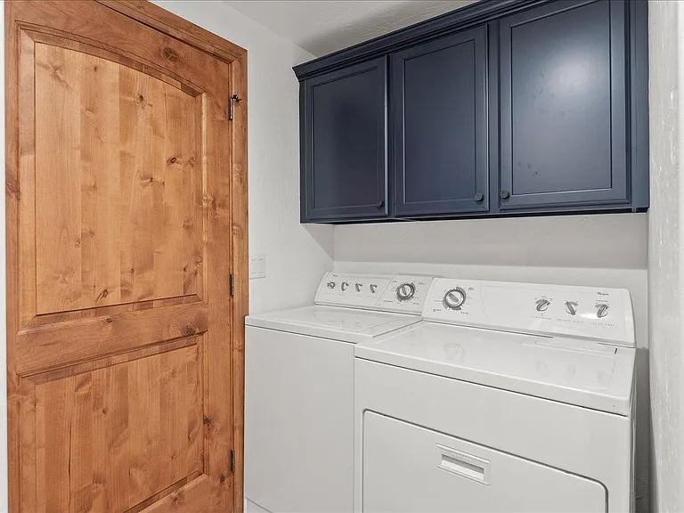 1541 Redstone Ave #E — Photo 23