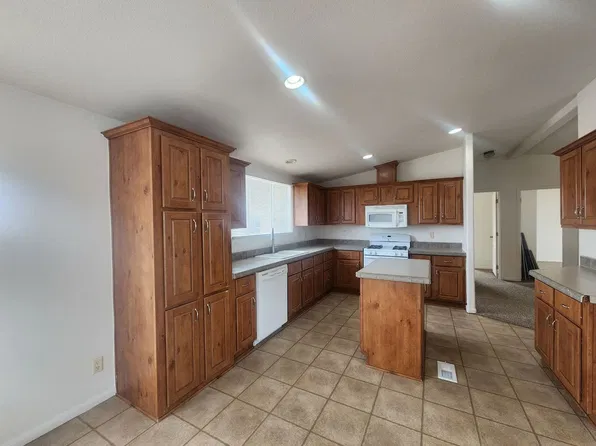 74892 Sunset Dr, Twentynine Palms, CA 92277