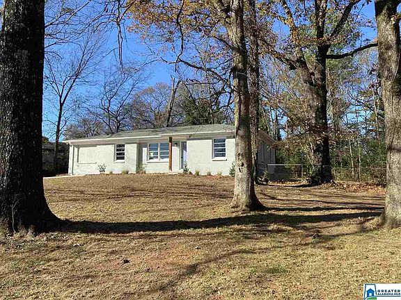 3rd image of 1040 Belle Meade Dr