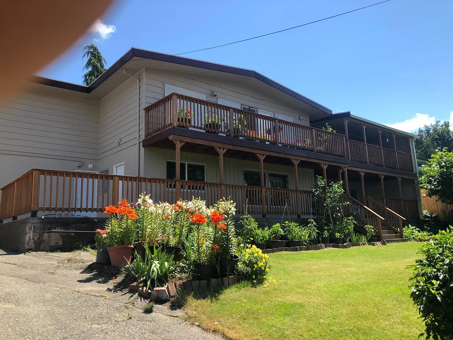2 bed, 1100 sqft, $2,100 — Photo 1