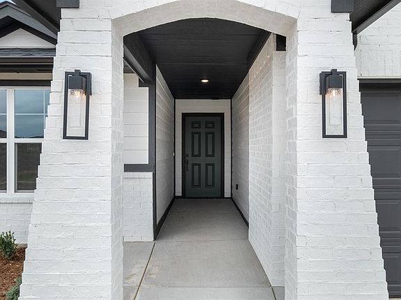 4th image of 413 Nest Dr