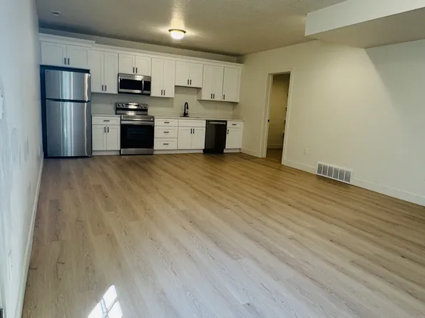 1117 W Gossamer Ln, Saratoga Springs, UT 84045