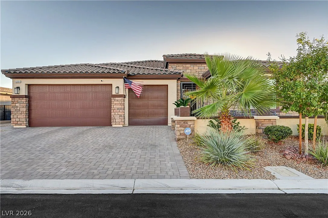 4 bed, 3.0 bath, 2753 sqft, $4,000 — Photo 1